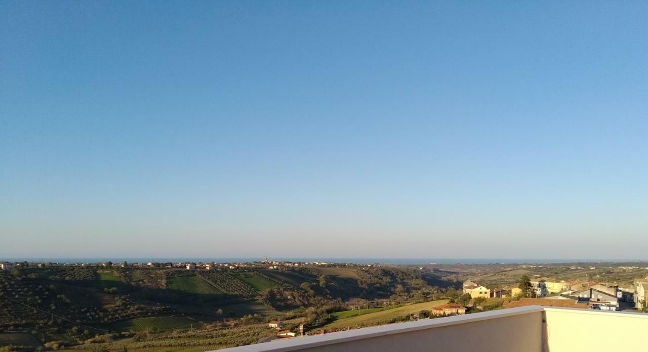 La seconda Luna Pollutri Esterno foto